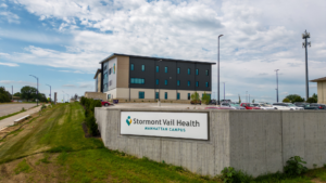 Ariel photo of the front of the Stormont Vail Health Manhattan Campus